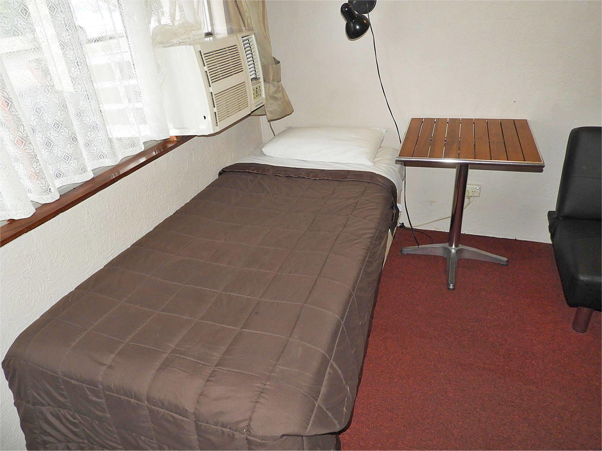 Beerwah Glasshouse Motel エクステリア 写真